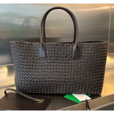 Bottega Veneta Large Cabat B608811-fondant