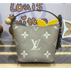 Louis Vuitton All In BB M13045