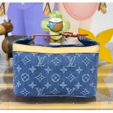 Louis Vuitton Cruiser Toiletry Bag M27945