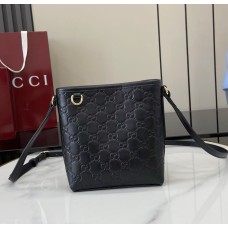Gucci GG Emblem nano bucket bag GU847090-L-black