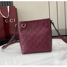 Gucci GG Emblem nano bucket bag GU847090-L-wine