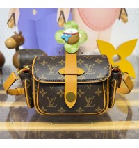 Louis Vuitton Cargo Wearable Wallet M14742