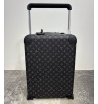 Louis Vuitton Horizon 55 M13771
