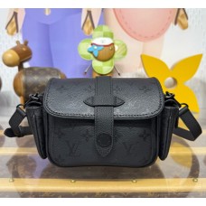 Louis Vuitton Cargo Wearable Wallet M26726