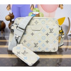 Louis Vuitton Trio Messenger M28854