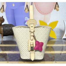 Louis Vuitton All In BB M15130
