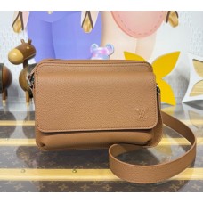 Louis Vuitton Boarding Messenger M25981