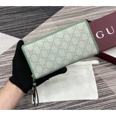 Gucci GG Emblem Zip-Around Wallet GUW819122-green