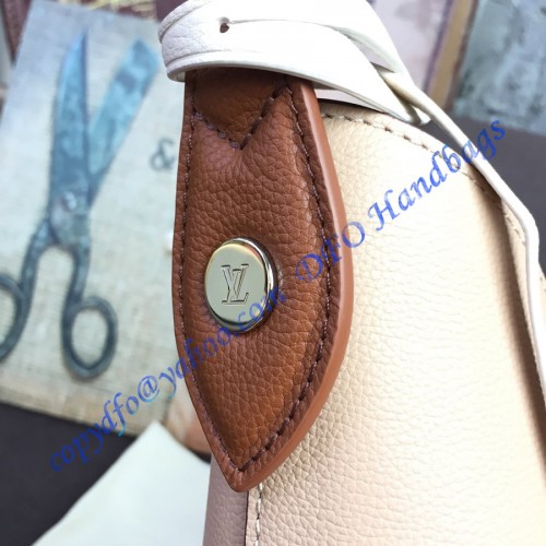 Louis Vuitton Lockme Hobo Tan M52776 – LuxTime DFO Handbags