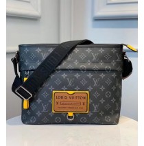 Louis Vuitton Monogram Eclipse Besace Zippee M45214