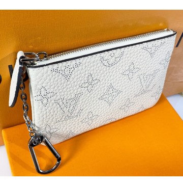 Louis Vuitton Mahina Leather Key Pouch M69508-white