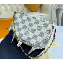 Louis Vuitton Handbags On Sale At DFO: Fabulous LV bags Cheap