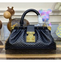 Louis Vuitton Monogram Clutch M22326