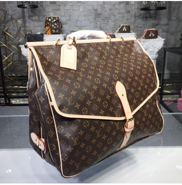 Louis Vuitton Monogram Canvas Hunting Bag M41140