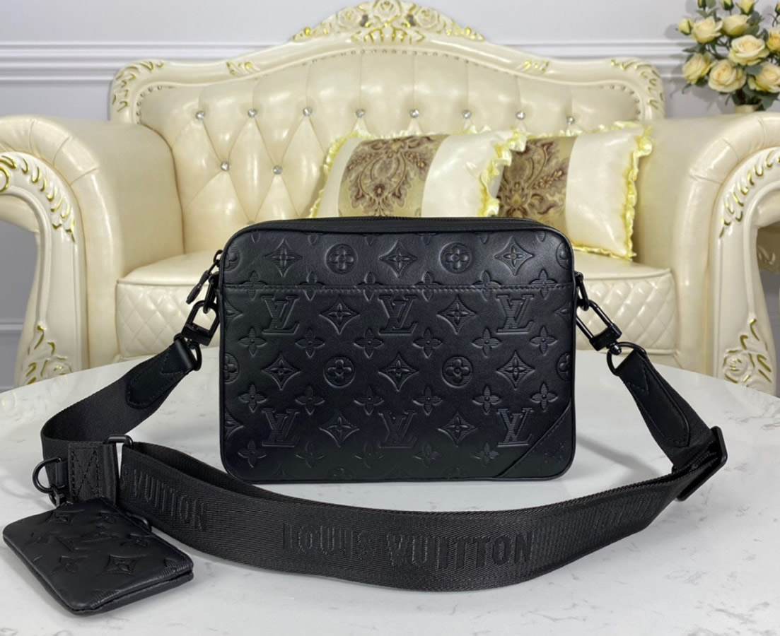 Louis Vuitton Monogram Shadow leather Duo Messenger M69827black