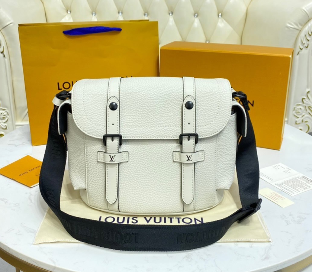 Louis Vuitton Christopher Messenger M58476white LuxTime DFO Handbags